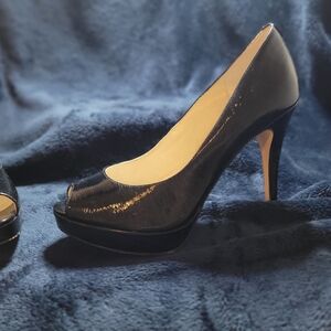Micheal Kors womens size 9 black peep toe pump